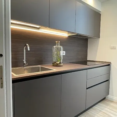 Dimora Savoia Apartment