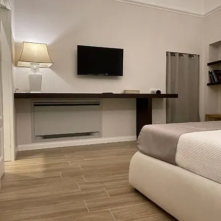 Dimora Savoia Apartment